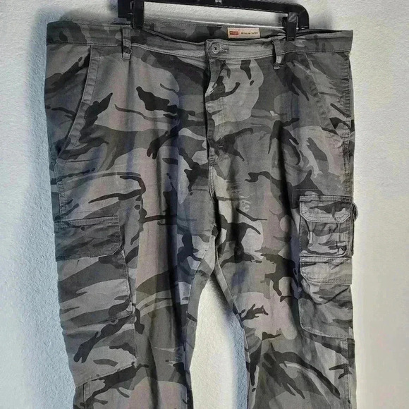 Wrangler Tapper Balck Camo Cargo Pants Sz 40x30 - Picture 3 of 8